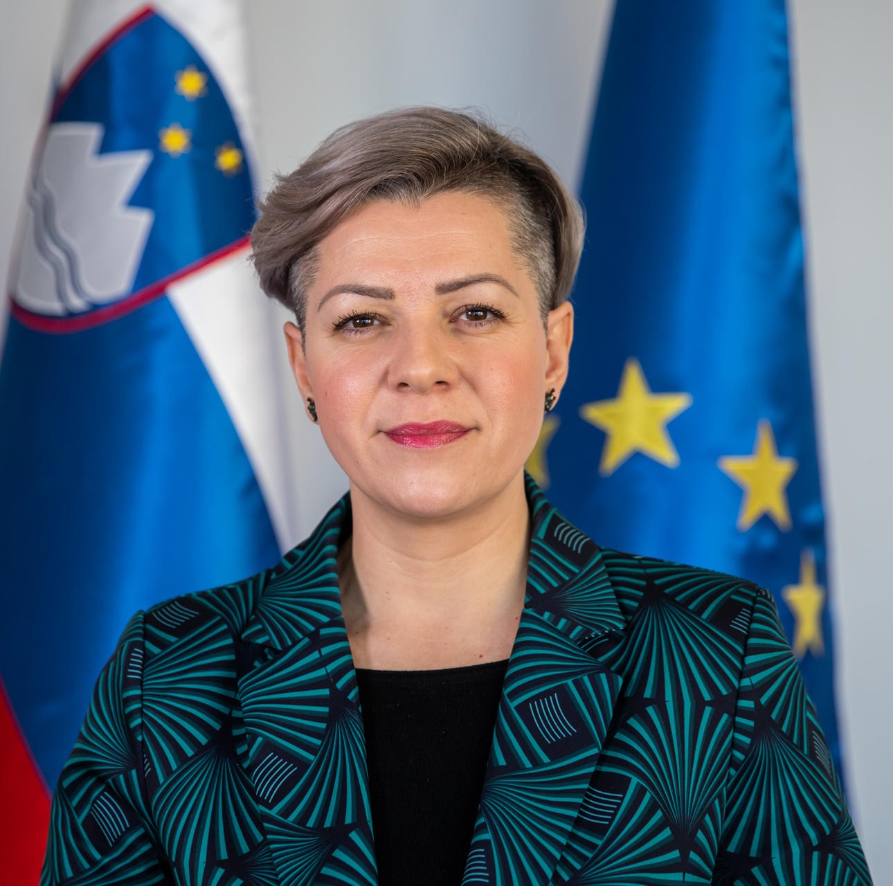 dr. Aida Kamišalić Latifić